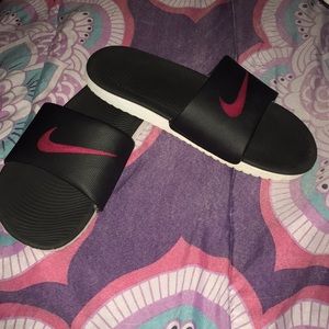 Nike Kawa slides